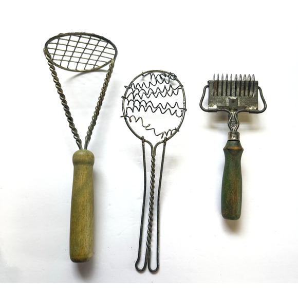VTG. Potato Masher and Noodle Cutter w/Green Handle-Wire Wisk Twisted Handle - Picture 3 of 5